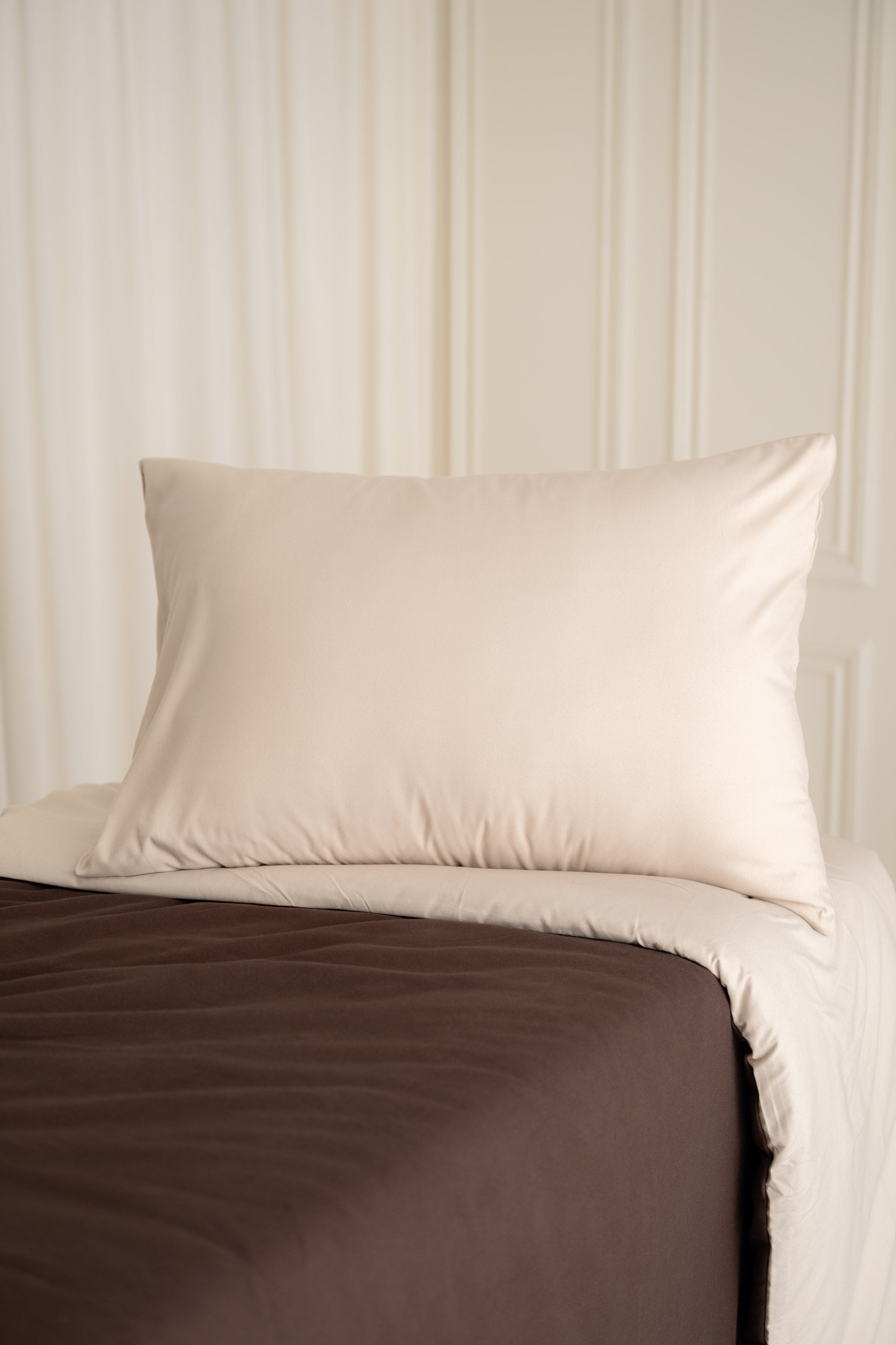 beige / greige kussensloop 100% Egyptisch katoen
